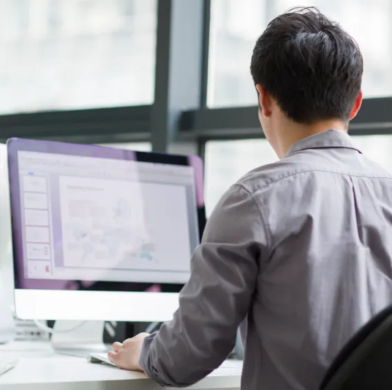 ból barku a praca siedząca